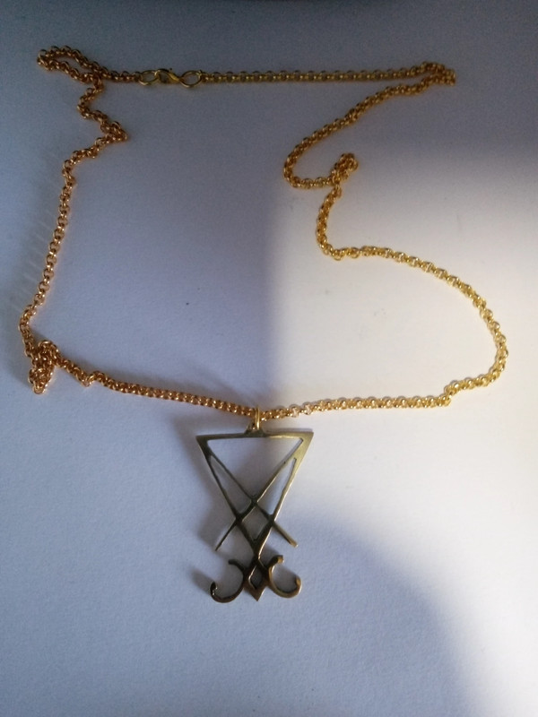 Catenina da 65 cm con amuleto in ottone manifattura italiana 