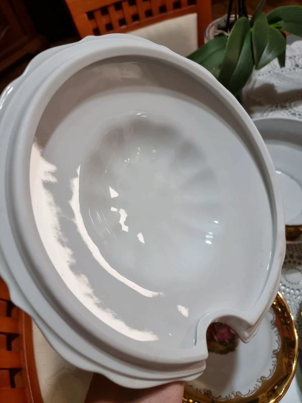 Servizio di piatti per 6. 6 piani, 6 fondi,6 frutta Servizio di piatti per 6. 6 piani, 6 fondi,6 frutta